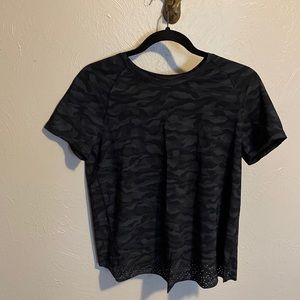 Lululemon quick pace running short sleeve